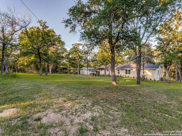 2390 Vivroux Ranch Rd, Seguin, TX 78155