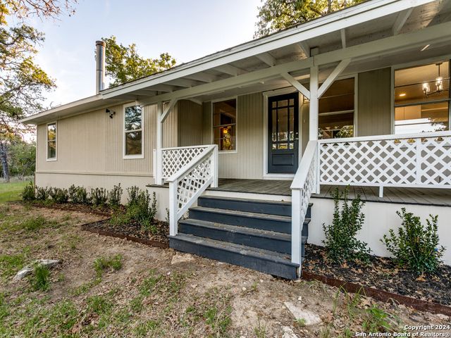 2390 Vivroux Ranch Rd, Seguin, TX 78155