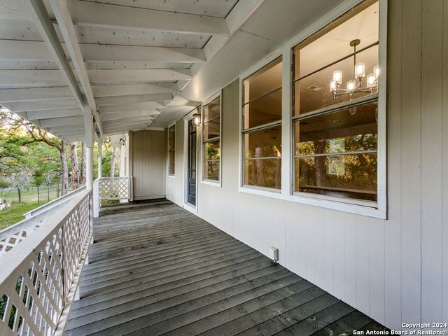 2390 Vivroux Ranch Rd, Seguin, TX 78155