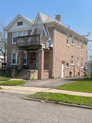 156 Mark Avenue, Pontiac, MI 48341