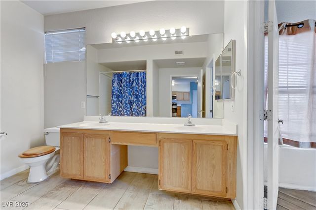 7701 Himalayas Avenue 104, Las Vegas, NV 89128