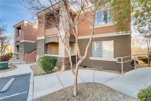 7701 Himalayas Avenue 104, Las Vegas, NV 89128