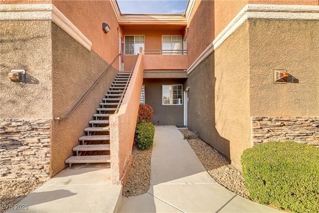 7701 Himalayas Avenue 104, Las Vegas, NV 89128