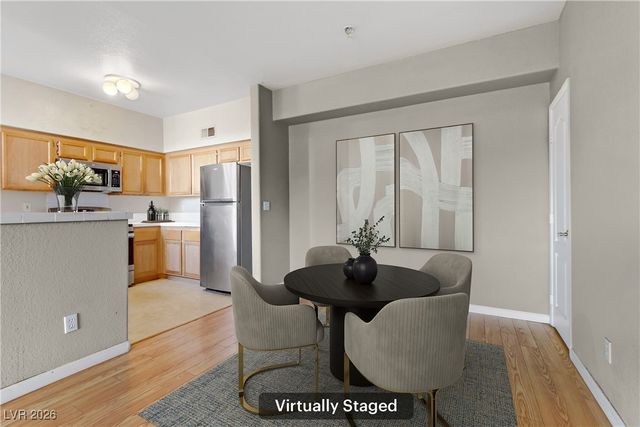 7701 Himalayas Avenue 104, Las Vegas, NV 89128