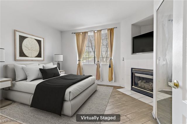 7701 Himalayas Avenue 104, Las Vegas, NV 89128