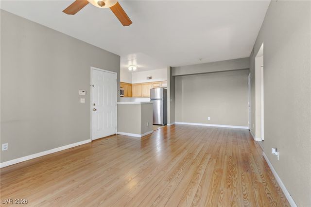 7701 Himalayas Avenue 104, Las Vegas, NV 89128