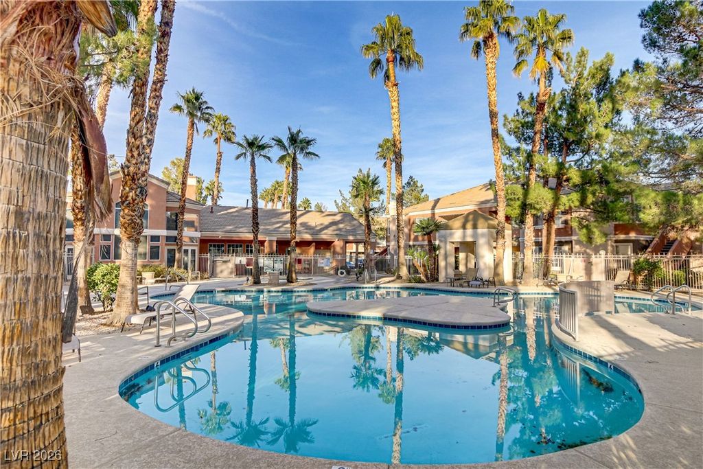 7701 Himalayas Avenue 104, Las Vegas, NV 89128