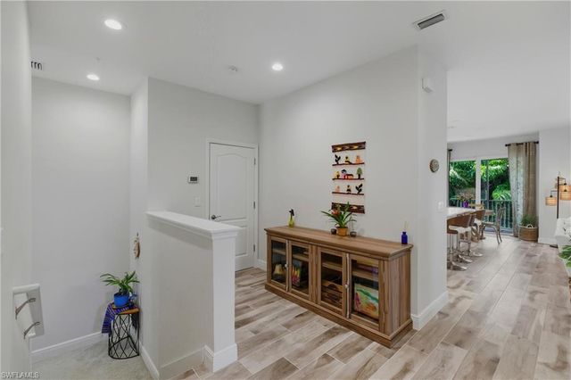 6947 Avalon CIR # 1908, Naples, FL 34112