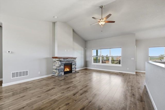 2712 W Howesdale Rd, Spokane, WA 99208