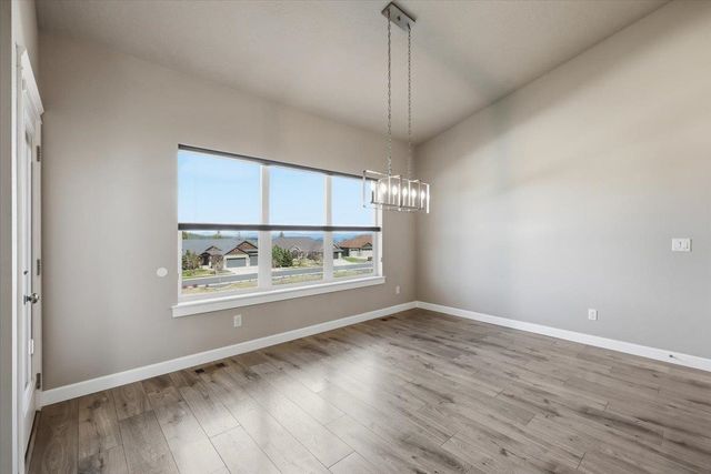 2712 W Howesdale Rd, Spokane, WA 99208