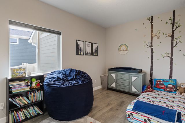 2712 W Howesdale Rd, Spokane, WA 99208