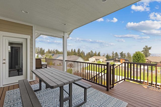 2712 W Howesdale Rd, Spokane, WA 99208