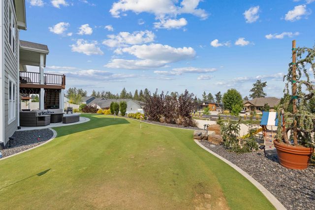 2712 W Howesdale Rd, Spokane, WA 99208