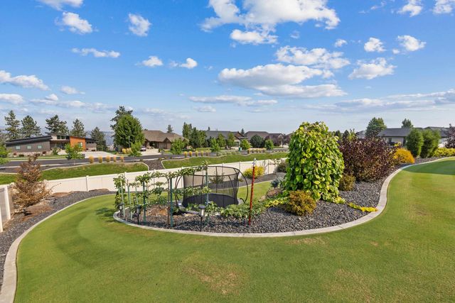 2712 W Howesdale Rd, Spokane, WA 99208