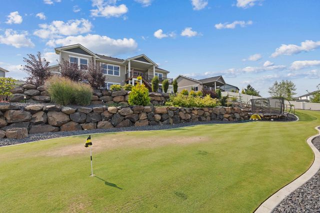 2712 W Howesdale Rd, Spokane, WA 99208