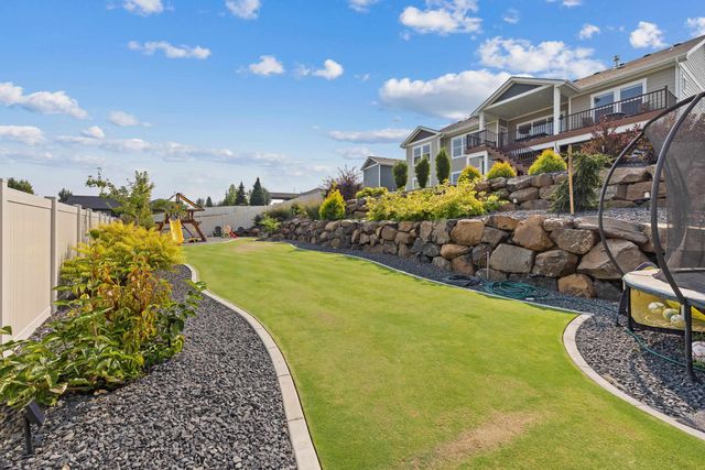 2712 W Howesdale Rd, Spokane, WA 99208