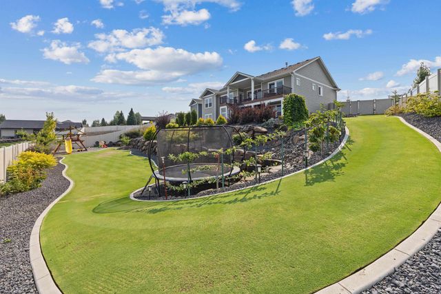 2712 W Howesdale Rd, Spokane, WA 99208