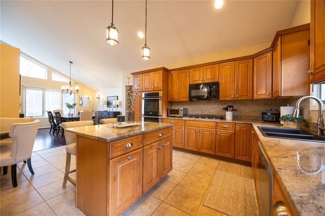 226 Angell Road, Lincoln, RI 02865