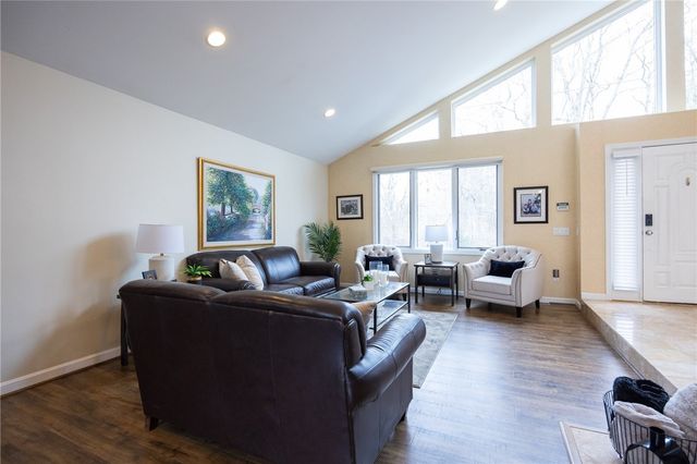 226 Angell Road, Lincoln, RI 02865