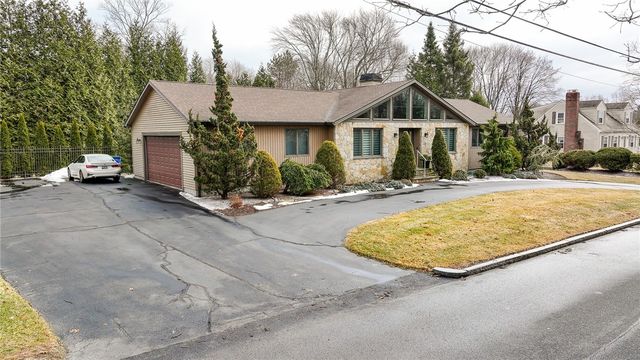 226 Angell Road, Lincoln, RI 02865