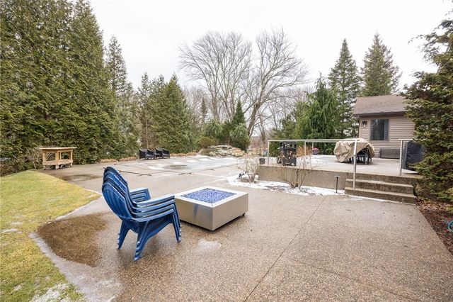 226 Angell Road, Lincoln, RI 02865