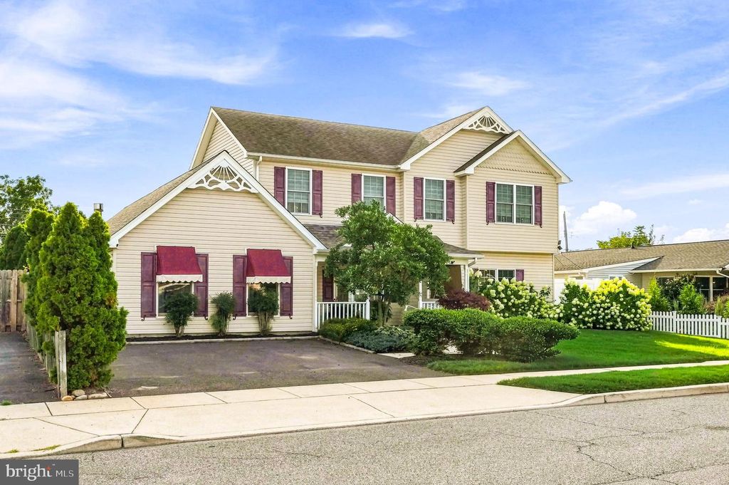 27 PEACHTREE LN, LEVITTOWN, PA 19054 — photo 2
