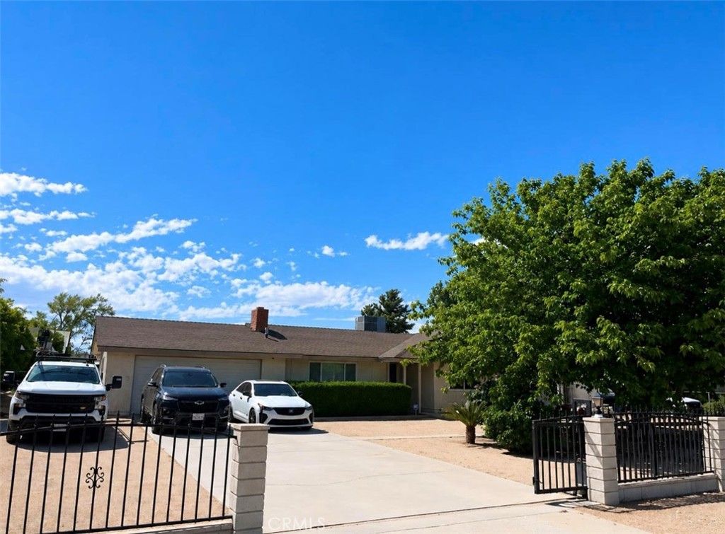 8932 Hickory, Hesperia, CA 92345