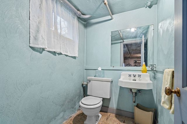 6 Shaw Rd, Belmont, MA 02478