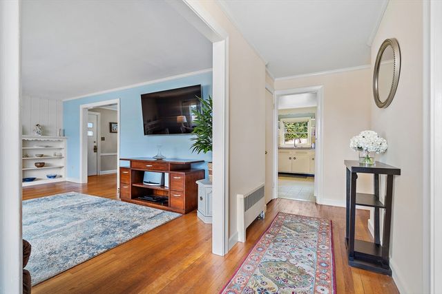 6 Shaw Rd, Belmont, MA 02478