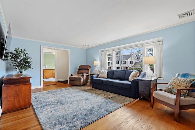 6 Shaw Rd, Belmont, MA 02478