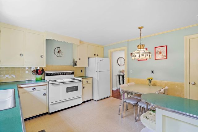 6 Shaw Rd, Belmont, MA 02478