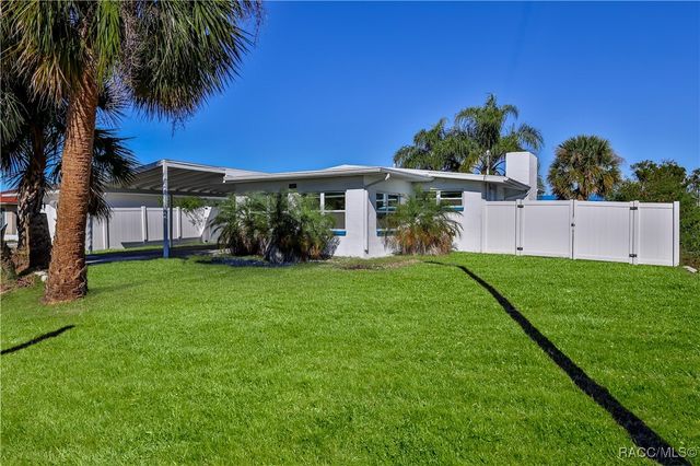 3387 Minnow Creek Drive, Hernando Beach, FL 34607