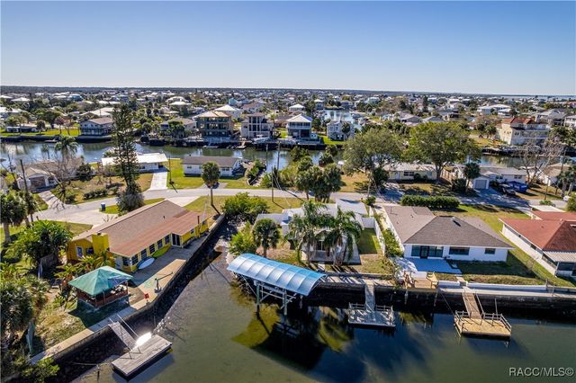 3387 Minnow Creek Drive, Hernando Beach, FL 34607