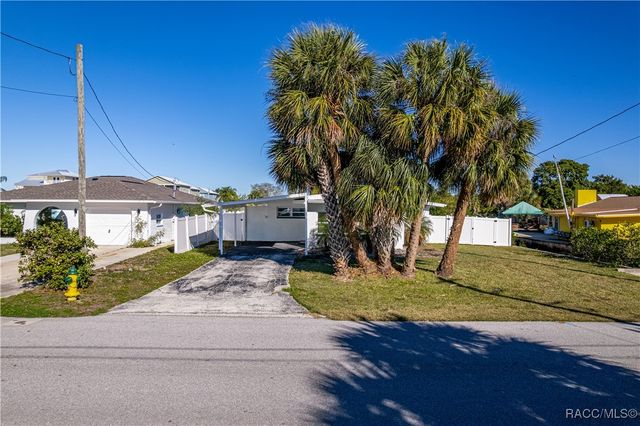 3387 Minnow Creek Drive, Hernando Beach, FL 34607