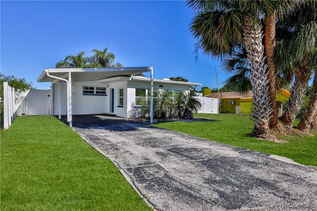 3387 Minnow Creek Drive, Hernando Beach, FL 34607