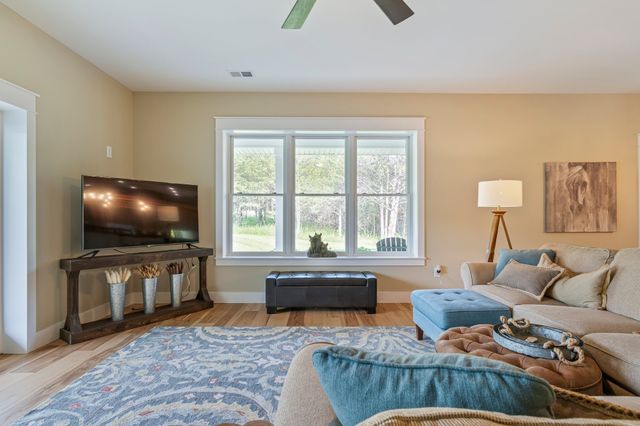 2825 Oregon Road, Milton, TN 37118