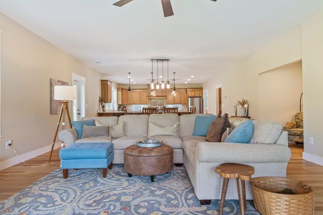 2825 Oregon Road, Milton, TN 37118