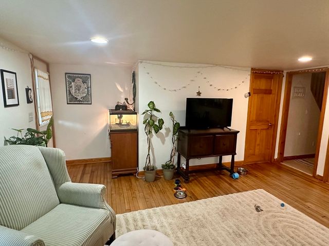 3+5 Church St, Colrain, MA 01340