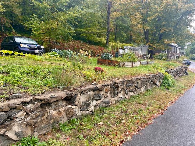 3+5 Church St, Colrain, MA 01340