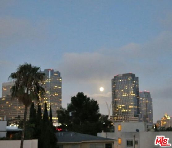 1611 S Beverly Glen 3C, Los Angeles, CA 90024