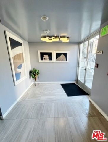1611 S Beverly Glen 3C, Los Angeles, CA 90024