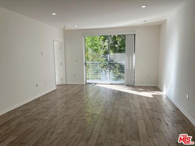 1611 S Beverly Glen 3C, Los Angeles, CA 90024