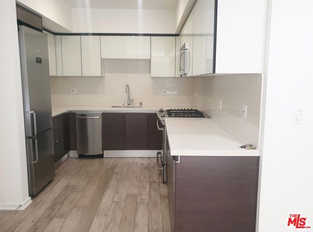 1611 S Beverly Glen 3C, Los Angeles, CA 90024