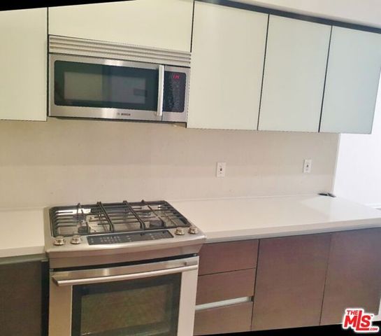 1611 S Beverly Glen 3C, Los Angeles, CA 90024