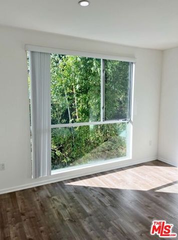 1611 S Beverly Glen 3C, Los Angeles, CA 90024