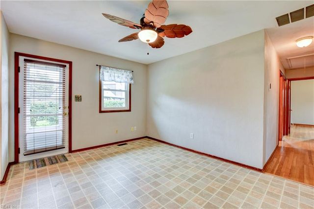 609 Birch DR, Newport News, VA 23601