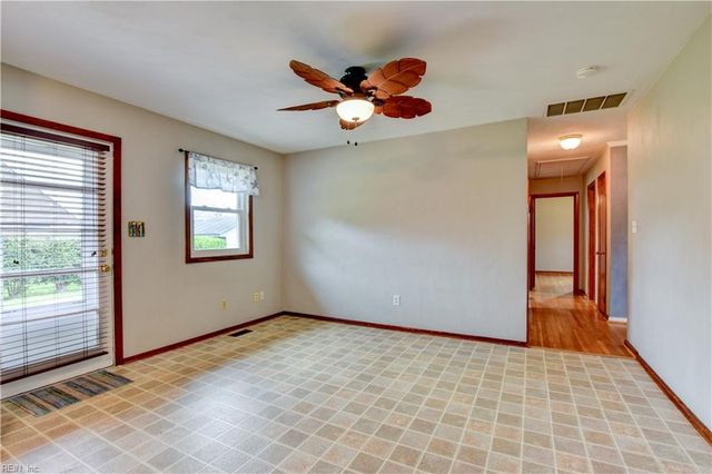 609 Birch DR, Newport News, VA 23601