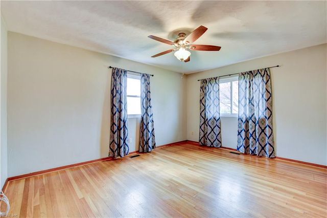 609 Birch DR, Newport News, VA 23601