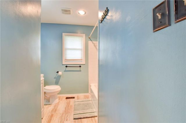 609 Birch DR, Newport News, VA 23601