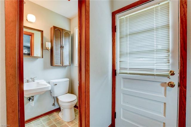 609 Birch DR, Newport News, VA 23601